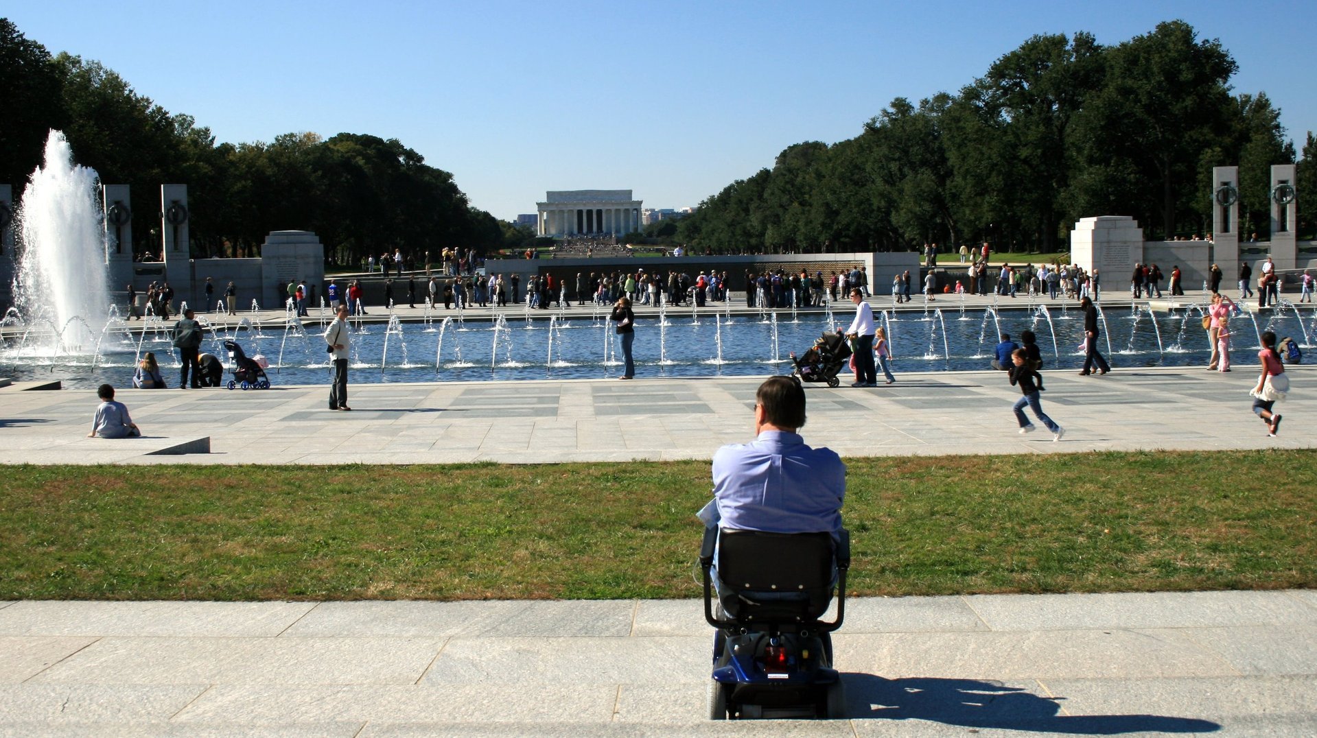 Client rebuilding independence after a neurological injury